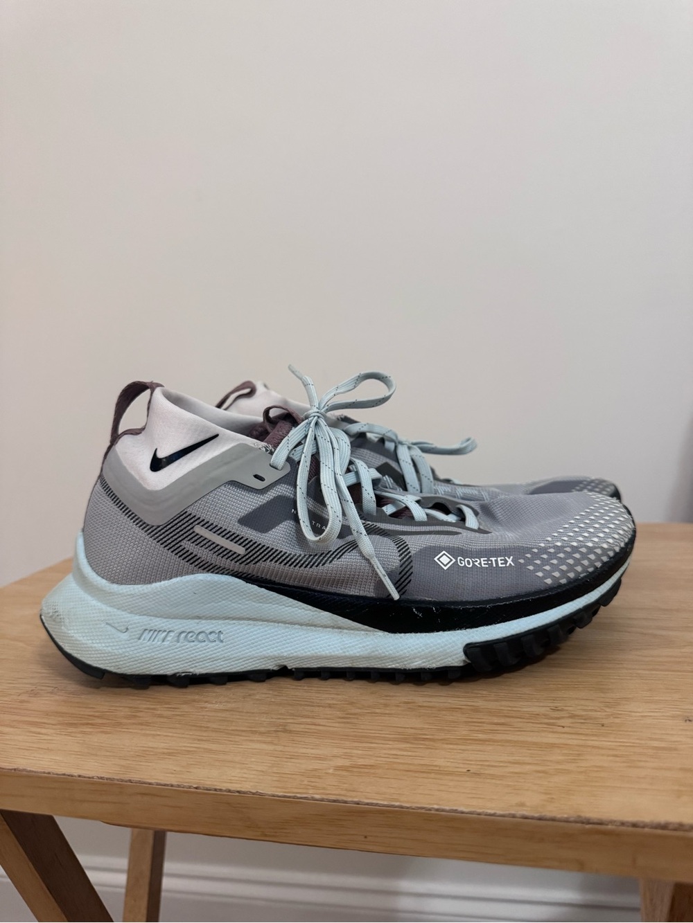 Light Gray Gore-Tex Women's Running Shoes
